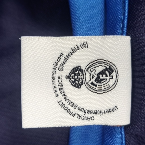 Real Madrid CF Official club soccer blue & white XL team soccer jersey - Picture 7 of 8